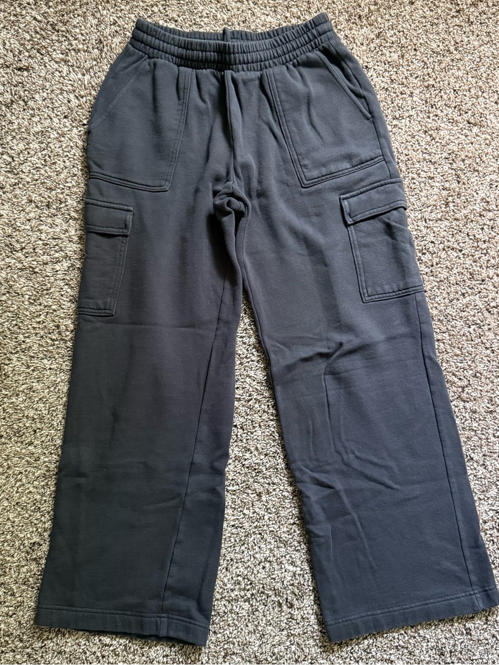 Old Navy Gray Wide-Leg Cargo Sweatpants